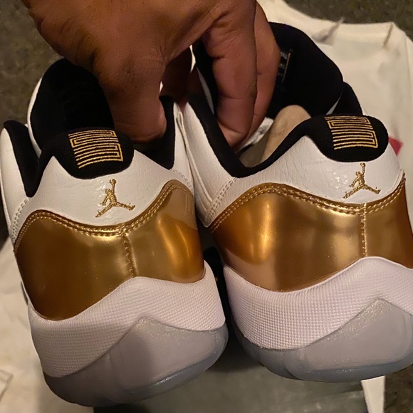 Last cemetery 11’s this a steal not going lower - Picture 2 of 4